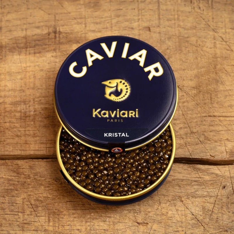 Le caviar Kristal de Kaviari est un produit d'exception, reconnu pour ses grains généreux, sa texture délicate et son goût raffiné. Issu d'esturgeons élevés dans des conditions optimales, ce caviar offre une expérience gustative unique, avec des notes subtiles de noisette et une longueur en bouche remarquable. Idéal pour les amateurs de haute gastronomie, il se déguste seul ou accompagné, sublimant chaque moment de dégustation.