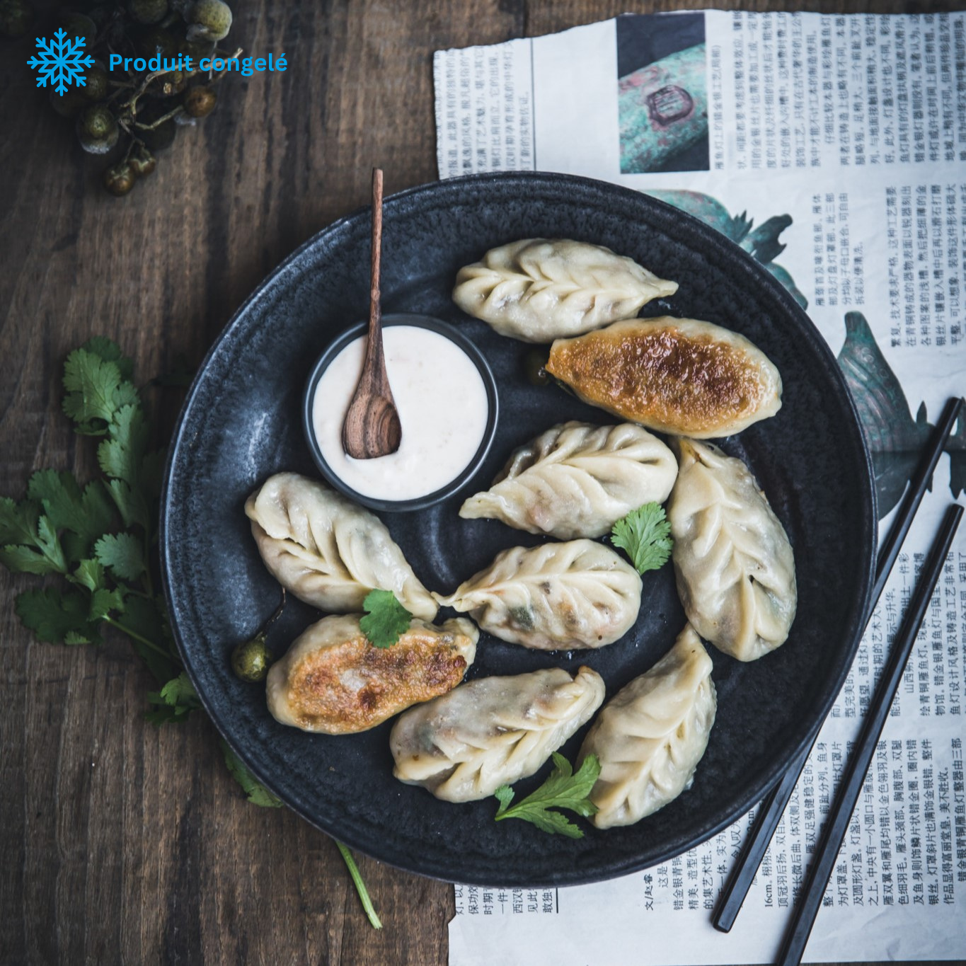 Pâte polyvalente et facile à travailler, idéale pour préparer des raviolis, gyozas et autres créations maison. Sa texture lisse et souple garantit des résultats délicieux et authentiques à chaque fois.